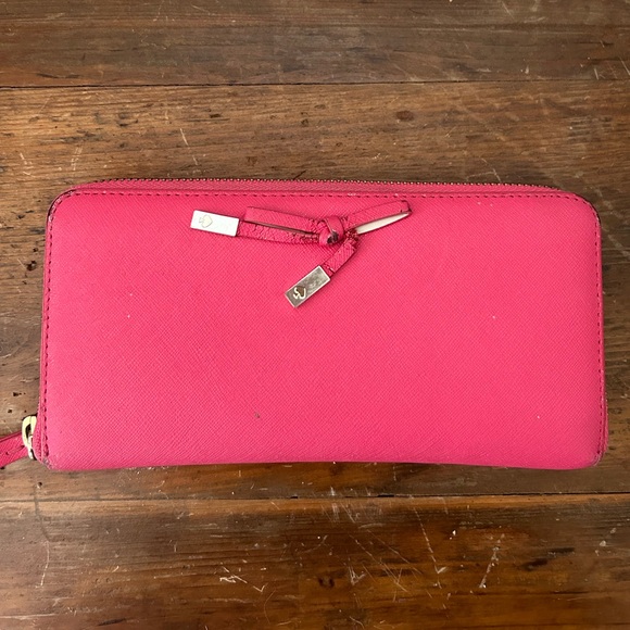 SALE - Kate Spade Wallet - Picture 1 of 4